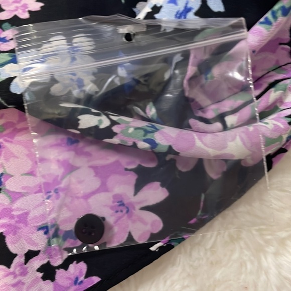 Talbots Floral Blouse‎ - Picture 4 of 5